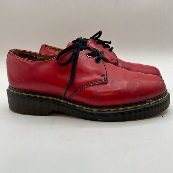 RARE Dr. Martens Vintage MADE IN ENGLISH Bright Red Leather Platform oxfords 5 - Picture 2 of 12